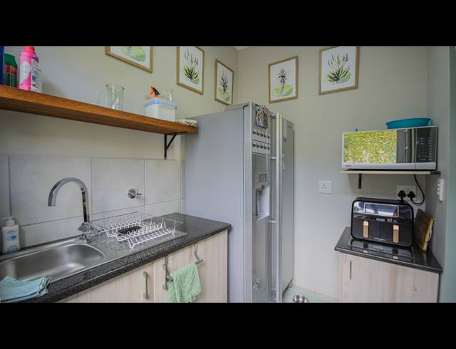 3 BEDROOM TOWNHOUSE FOR SALE IN SHELLY BEACH